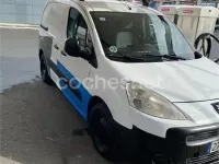 Usado Peugeot Partner Tepee Access 75 CV (55 kW) 2011 Blanco Monovolumen