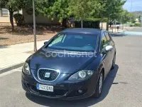 Usado Seat Leon Sport 102 CV (75 kW) 2005 Negro Utilitario