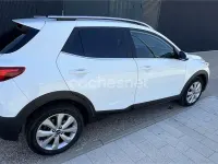 Usado Kia Stonic Plus 84 CV (61 kW) 2022 Blanco SUV