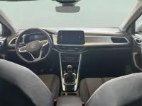 Usado VW T-Roc 116 CV (85 kW) 2025 Gris SUV