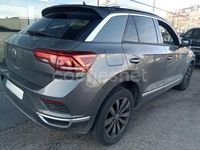 Usado VW T-Roc Sportline 150 CV (110 kW) 2021 Gris / plata SUV