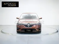 Usado Renault Mégane IV Zen 140 CV (102 kW) 2020 Marrón Berlina