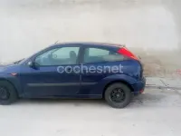 Używany Ford Focus Trend 100 KM (73 kW) 2003 Niebieski Sedan/Limuzyna