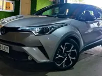 Usado Toyota C-HR Advance 122 CV (89 kW) 2020 Gris SUV