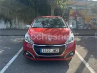 Usado Peugeot 208 Style 110 CV (80 kW) 2017 Naranja Utilitario