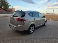 Usado Seat Altea XL Style 160 CV (117 kW) 2010 Gris / plata Monovolumen