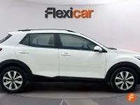 Usado Kia Stonic 100 CV (73 kW) 2022 Blanco SUV