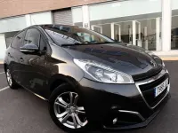 Usado Peugeot 208 Access 82 CV (60 kW) 2016 Negro Utilitario