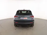 Usado Skoda Karoq Ambition 110 CV (80 kW) 2021 Gris SUV