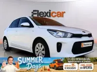 Usado Kia Rio 84 CV (61 kW) 2018 Blanco Berlina