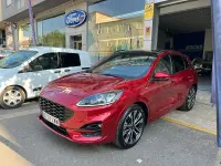 Usado Ford Kuga ST-Line X 150 CV (110 kW) 2022 Granate SUV