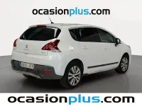 Usado Peugeot 3008 Style 120 CV (88 kW) 2015 Blanco Familiar