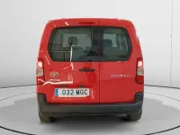 Usado Toyota Proace City Active 131 CV (96 kW) 2023 Rojo Monovolumen