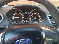 Usado Ford Fiesta Trend 100 CV (73 kW) 2014 Blanco Utilitario