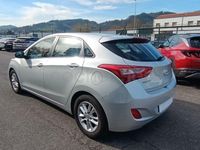 Usado Hyundai i30 100 CV (73 kW) 2015 Gris / plata Berlina