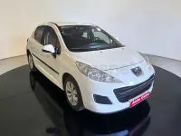 Usado Peugeot 207 70 CV (51 kW) 2011 Blanco Berlina