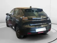 Usado Peugeot 208 Active 101 CV (74 kW) 2024 Negro Utilitario