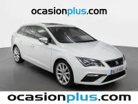 Usado Seat Leon FR 125 CV (91 kW) 2018 Blanco Monovolumen