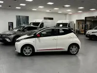 Usado Toyota Aygo X-play 69 CV (50 kW) 2018 Blanco Utilitario