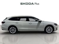 Usado Skoda Superb Selection 150 HP (110 kW) 2024 Branco Carrinha