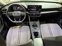 Usado Seat Leon Style 115 CV (84 kW) 2021 Blanco Familiar