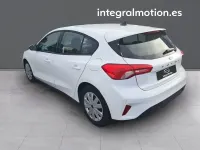 Usado Ford Focus Trend 95 CV (69 kW) 2020 Blanco Berlina