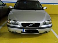 Usado Volvo S60 140 CV (102 kW) 2001 Gris / plata Berlina