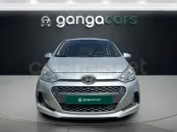 Usado Hyundai i10 87 CV (63 kW) 2019 Gris / plata Utilitario