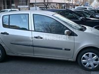 Usado Renault Clio II Privilege 85 CV (62 kW) 2006 Gris / plata Berlina