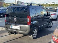 Usado Fiat Qubo Trekking 75 CV (55 kW) 2011 Negro metalico Monovolumen