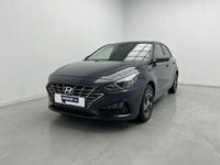 Usado Hyundai i30 120 CV (88 kW) 2021 Gris dark knight yg7 Berlina