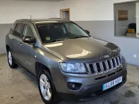 Usado Jeep Compass Limited 136 CV (100 kW) 2011 Gris / plata SUV
