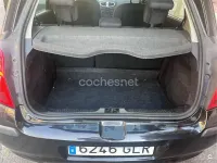 Usado Renault Clio II 85 CV (62 kW) 2009 Negro Berlina
