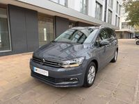 Usado VW Touran Advance 150 CV (110 kW) 2021 Gris / plata Monovolumen