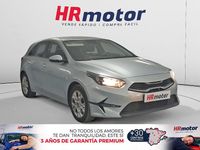 Usado Kia Ceed 101 CV (74 kW) 2023 Gris / plata Utilitario