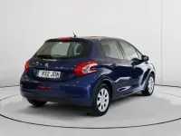 Usado Peugeot 208 68 CV (50 kW) 2015 Azul Utilitario