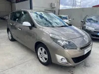 Usado Renault Grand Scénic II Dynamique 105 CV (77 kW) 2009 Beige Monovolumen