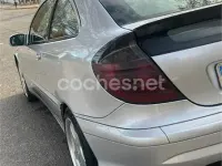 Usado Mercedes C220 143 CV (105 kW) 2002 Gris / plata Berlina