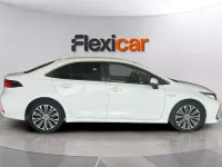 Usado Toyota Corolla 122 CV (89 kW) 2019 Blanco Berlina