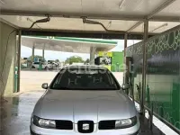 Usado Seat Leon Stella 90 CV (66 kW) 2001 Gris / plata Utilitario