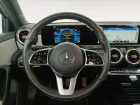 Usado Mercedes A180 116 CV (85 kW) 2021 Gris / plata Berlina