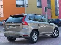 Usado Volvo XC60 R-Design 190 CV (139 kW) 2017 Beige SUV