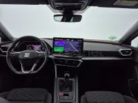 Usado Seat Leon FR 150 CV (110 kW) 2025 Rojo Familiar