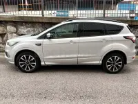 Usado Ford Kuga ST-Line 150 CV (110 kW) 2019 Gris / plata SUV