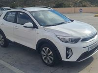 Usado Kia Stonic 100 CV (73 kW) 2022 Blanco SUV