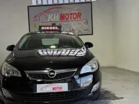 Usado Opel Astra Excellence 130 CV (95 kW) 2012 Negro Berlina