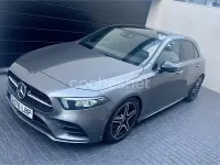 Usado Mercedes A200 163 CV (119 kW) 2019 Gris / plata Berlina