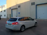 Usado Peugeot 308 SW Active 115 CV (84 kW) 2014 Blanco Familiar