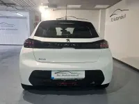 Usado Peugeot 208 Active 102 CV (75 kW) 2021 Blanco Utilitario