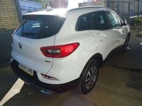 Usado Renault Kadjar Zen 150 CV (110 kW) 2021 Blanco SUV
